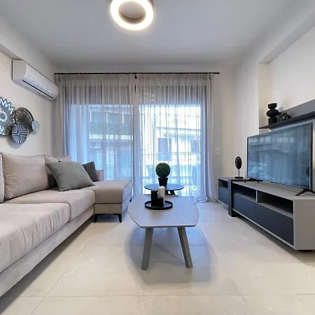 Apartment Gleaming Near Metro Mall Athens