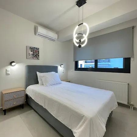 Apartment Gleaming Near Metro Mall *